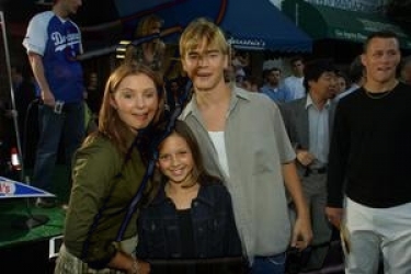 Photos de Mackenzie Rosman - Summer Catch Premiere 08.22.2001 - 11